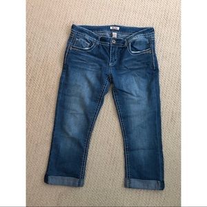 Like New MUDD Capri Jeans